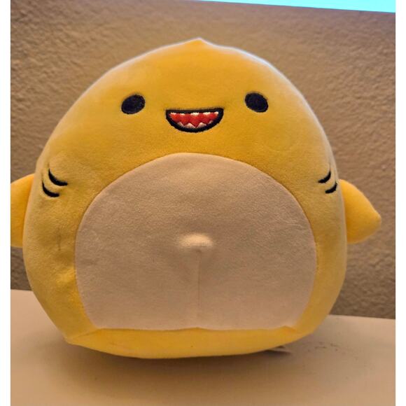 Squishmallow Sea Life  (Yellow, Chandler Shark, 7 Inch) - Picture 1 of 3